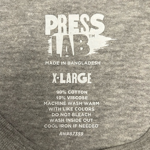 PAPA BUNNY Tee * EASTER T-Shirt * Gray with Black and Blue * XL * Easter Bunny * - Picture 4 of 4